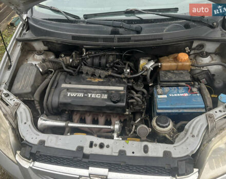 Серый Шевроле Авео, объемом двигателя 1.6 л и пробегом 270 тыс. км за 2999 $, фото 11 на Automoto.ua