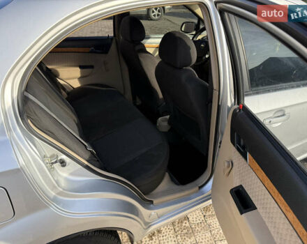 Серый Шевроле Авео, объемом двигателя 1.6 л и пробегом 182 тыс. км за 3600 $, фото 7 на Automoto.ua