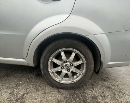 Серый Шевроле Авео, объемом двигателя 1.6 л и пробегом 270 тыс. км за 2999 $, фото 4 на Automoto.ua