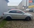 Серый Шевроле Авео, объемом двигателя 1.6 л и пробегом 220 тыс. км за 2999 $, фото 3 на Automoto.ua