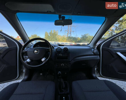 Серый Шевроле Авео, объемом двигателя 1.5 л и пробегом 270 тыс. км за 4400 $, фото 13 на Automoto.ua
