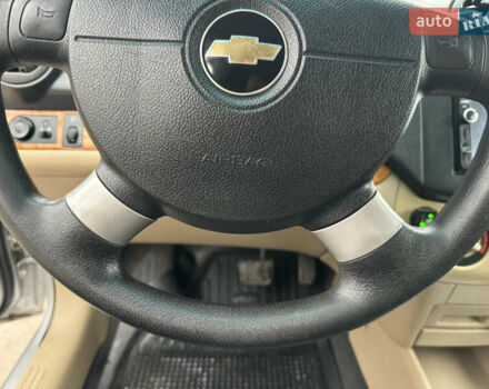 Серый Шевроле Авео, объемом двигателя 1.6 л и пробегом 175 тыс. км за 4350 $, фото 27 на Automoto.ua