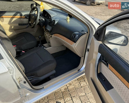 Серый Шевроле Авео, объемом двигателя 1.6 л и пробегом 182 тыс. км за 3600 $, фото 6 на Automoto.ua