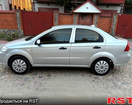 Серый Шевроле Авео, объемом двигателя 1.5 л и пробегом 165 тыс. км за 4900 $, фото 2 на Automoto.ua