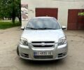Серый Шевроле Авео, объемом двигателя 1.6 л и пробегом 210 тыс. км за 3800 $, фото 1 на Automoto.ua