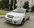 Серый Шевроле Авео, объемом двигателя 1.6 л и пробегом 161 тыс. км за 3800 $, фото 1 на Automoto.ua