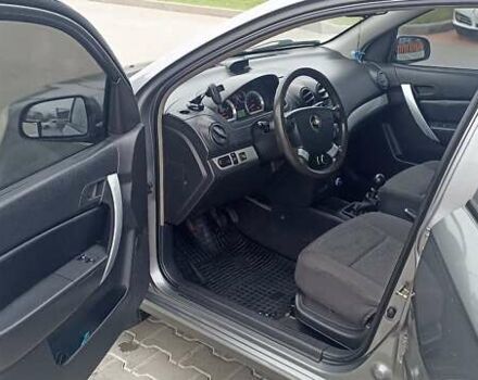 Серый Шевроле Авео, объемом двигателя 1.5 л и пробегом 244 тыс. км за 4500 $, фото 9 на Automoto.ua