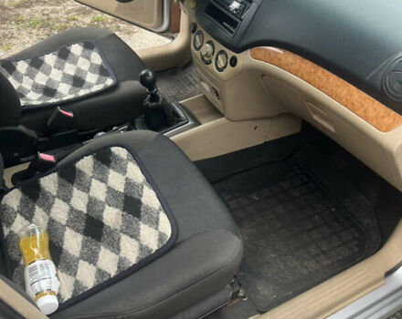 Серый Шевроле Авео, объемом двигателя 1.6 л и пробегом 270 тыс. км за 2999 $, фото 6 на Automoto.ua