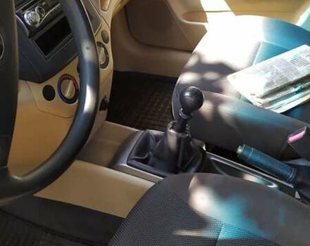 Сірий Шевроле Авео, об'ємом двигуна 1.6 л та пробігом 103 тис. км за 3900 $, фото 4 на Automoto.ua