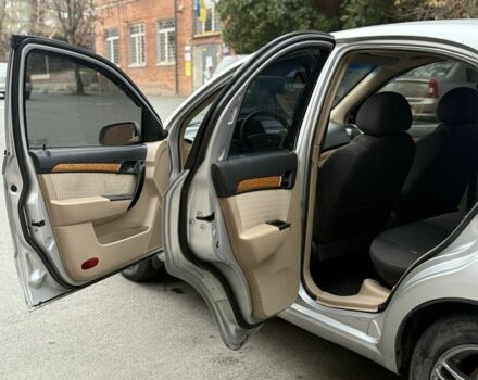 Сірий Шевроле Авео, об'ємом двигуна 1.6 л та пробігом 198 тис. км за 3700 $, фото 6 на Automoto.ua