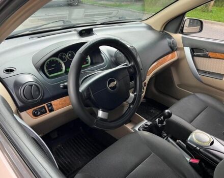 Серый Шевроле Авео, объемом двигателя 1.6 л и пробегом 211 тыс. км за 4100 $, фото 5 на Automoto.ua