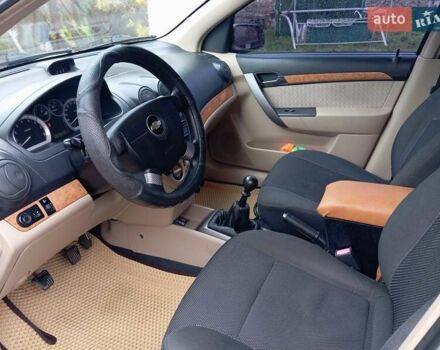 Серый Шевроле Авео, объемом двигателя 1.6 л и пробегом 223 тыс. км за 4200 $, фото 4 на Automoto.ua