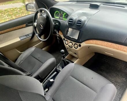Сірий Шевроле Авео, об'ємом двигуна 1.6 л та пробігом 265 тис. км за 3200 $, фото 6 на Automoto.ua