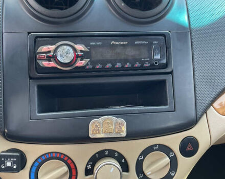 Серый Шевроле Авео, объемом двигателя 1.6 л и пробегом 207 тыс. км за 3450 $, фото 9 на Automoto.ua