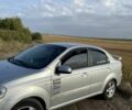 Серый Шевроле Авео, объемом двигателя 1.6 л и пробегом 260 тыс. км за 2700 $, фото 2 на Automoto.ua
