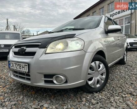 Серый Шевроле Авео, объемом двигателя 1.6 л и пробегом 308 тыс. км за 3700 $, фото 1 на Automoto.ua