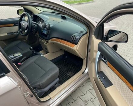 Серый Шевроле Авео, объемом двигателя 1.6 л и пробегом 211 тыс. км за 4100 $, фото 7 на Automoto.ua