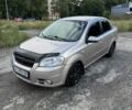 Серый Шевроле Авео, объемом двигателя 1.6 л и пробегом 225 тыс. км за 3300 $, фото 1 на Automoto.ua