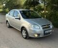 Серый Шевроле Авео, объемом двигателя 1.6 л и пробегом 175 тыс. км за 3750 $, фото 1 на Automoto.ua