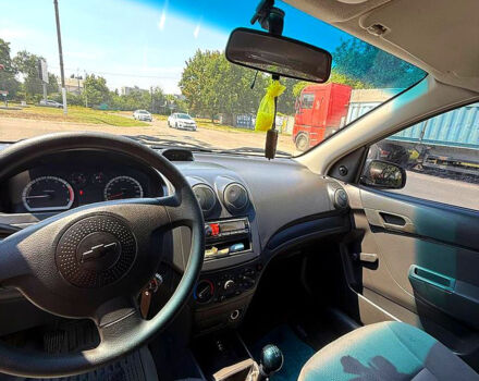 Серый Шевроле Авео, объемом двигателя 1.5 л и пробегом 330 тыс. км за 3000 $, фото 4 на Automoto.ua