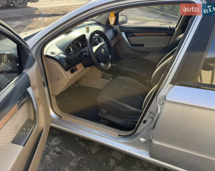 Серый Шевроле Авео, объемом двигателя 1.6 л и пробегом 182 тыс. км за 3600 $, фото 5 на Automoto.ua