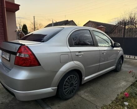 Серый Шевроле Авео, объемом двигателя 1.6 л и пробегом 250 тыс. км за 3100 $, фото 2 на Automoto.ua