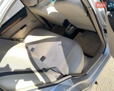 Серый Шевроле Авео, объемом двигателя 1.6 л и пробегом 351 тыс. км за 4000 $, фото 6 на Automoto.ua