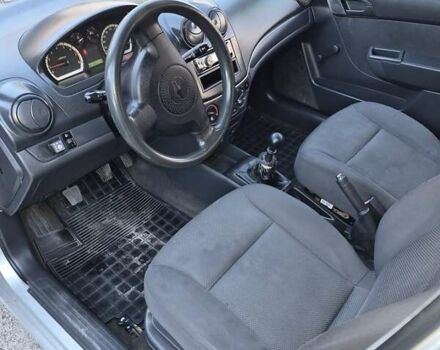 Сірий Шевроле Авео, об'ємом двигуна 1.5 л та пробігом 230 тис. км за 2700 $, фото 11 на Automoto.ua