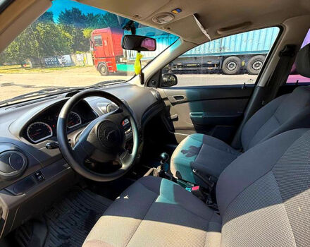 Серый Шевроле Авео, объемом двигателя 1.5 л и пробегом 330 тыс. км за 3000 $, фото 5 на Automoto.ua