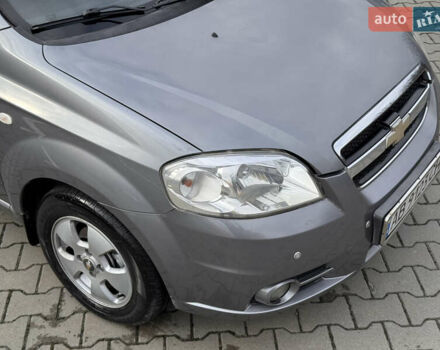 Серый Шевроле Авео, объемом двигателя 1.5 л и пробегом 145 тыс. км за 3799 $, фото 2 на Automoto.ua