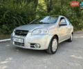 Серый Шевроле Авео, объемом двигателя 1.6 л и пробегом 260 тыс. км за 2499 $, фото 1 на Automoto.ua