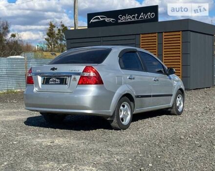 Серый Шевроле Авео, объемом двигателя 1.6 л и пробегом 220 тыс. км за 4500 $, фото 3 на Automoto.ua