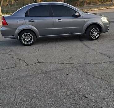 Серый Шевроле Авео, объемом двигателя 1.4 л и пробегом 183 тыс. км за 5200 $, фото 4 на Automoto.ua