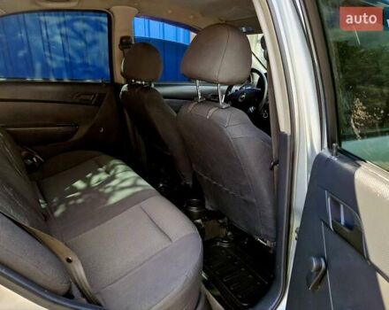 Сірий Шевроле Авео, об'ємом двигуна 1.5 л та пробігом 300 тис. км за 3800 $, фото 7 на Automoto.ua