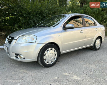Серый Шевроле Авео, объемом двигателя 1.6 л и пробегом 260 тыс. км за 2499 $, фото 3 на Automoto.ua