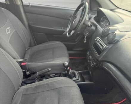 Серый Шевроле Авео, объемом двигателя 1.5 л и пробегом 260 тыс. км за 3700 $, фото 4 на Automoto.ua