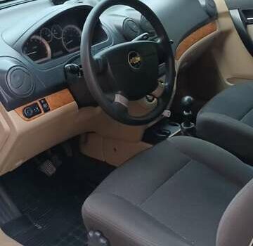 Серый Шевроле Авео, объемом двигателя 1.6 л и пробегом 240 тыс. км за 3100 $, фото 10 на Automoto.ua