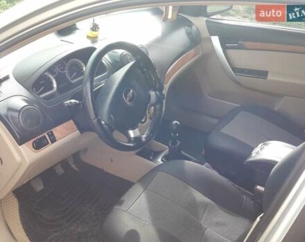 Сірий Шевроле Авео, об'ємом двигуна 1.6 л та пробігом 265 тис. км за 4200 $, фото 2 на Automoto.ua