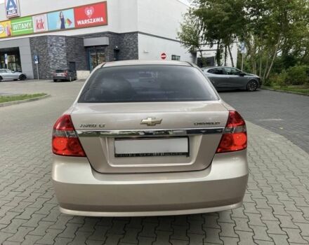 Серый Шевроле Авео, объемом двигателя 1.6 л и пробегом 211 тыс. км за 4100 $, фото 2 на Automoto.ua