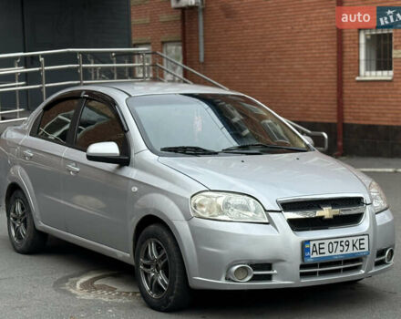 Серый Шевроле Авео, объемом двигателя 1.6 л и пробегом 198 тыс. км за 3700 $, фото 1 на Automoto.ua