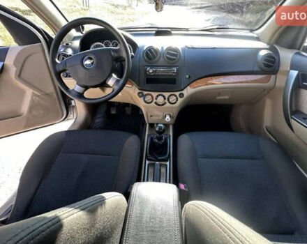 Серый Шевроле Авео, объемом двигателя 1.6 л и пробегом 141 тыс. км за 5000 $, фото 4 на Automoto.ua