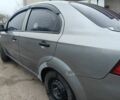 Серый Шевроле Авео, объемом двигателя 1.5 л и пробегом 377 тыс. км за 2500 $, фото 1 на Automoto.ua