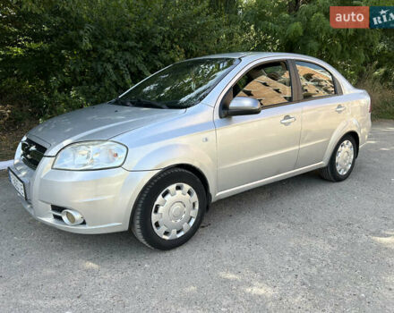 Серый Шевроле Авео, объемом двигателя 1.6 л и пробегом 260 тыс. км за 2499 $, фото 4 на Automoto.ua