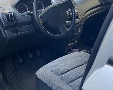 Серый Шевроле Авео, объемом двигателя 1.5 л и пробегом 80 тыс. км за 4200 $, фото 4 на Automoto.ua