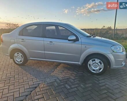 Сірий Шевроле Авео, об'ємом двигуна 1.6 л та пробігом 76 тис. км за 5300 $, фото 1 на Automoto.ua