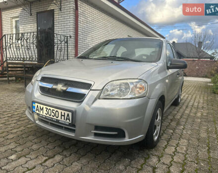 Серый Шевроле Авео, объемом двигателя 1.4 л и пробегом 175 тыс. км за 3350 $, фото 2 на Automoto.ua