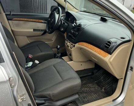 Серый Шевроле Авео, объемом двигателя 1.6 л и пробегом 250 тыс. км за 3700 $, фото 4 на Automoto.ua