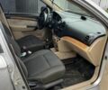 Серый Шевроле Авео, объемом двигателя 1.6 л и пробегом 250 тыс. км за 3700 $, фото 4 на Automoto.ua