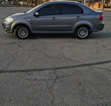 Серый Шевроле Авео, объемом двигателя 1.4 л и пробегом 183 тыс. км за 5200 $, фото 3 на Automoto.ua