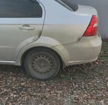 Сірий Шевроле Авео, об'ємом двигуна 1.6 л та пробігом 198 тис. км за 3500 $, фото 2 на Automoto.ua